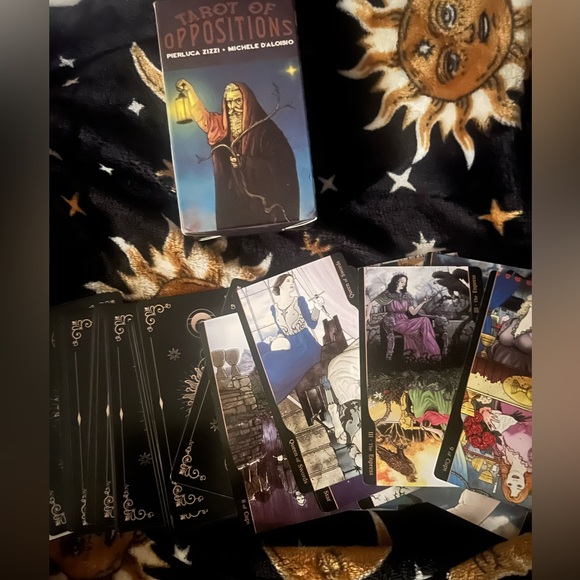 Tarot of Oppositions by Pierluca Zizzi and Michele D’ Aloisio - Picture 4 of 6